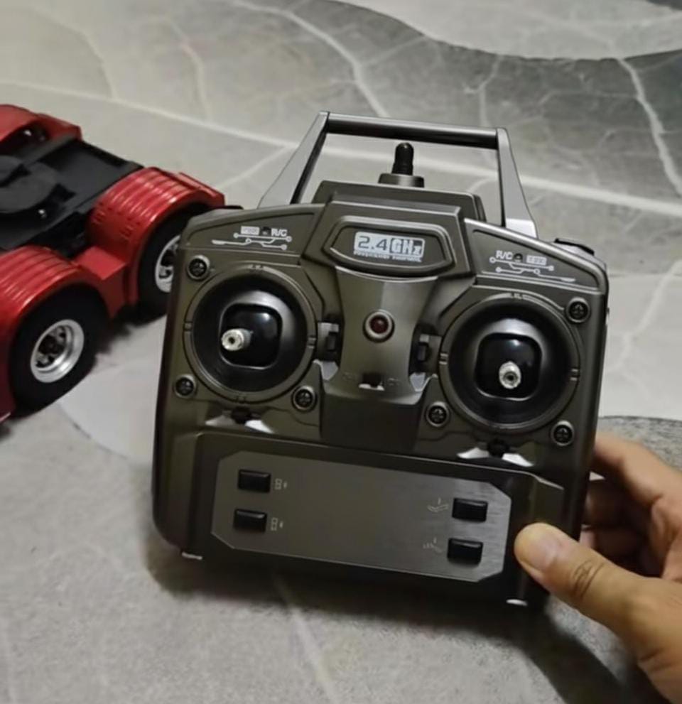 Caminhão Mercedes-Benz Actros 2651 Carreta Graneleira 6x4 – Escala 1/14 (Controle Remoto)