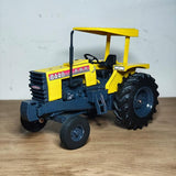 Miniatura CBT 8440 4x2 - 1/32 (Controle remoto)