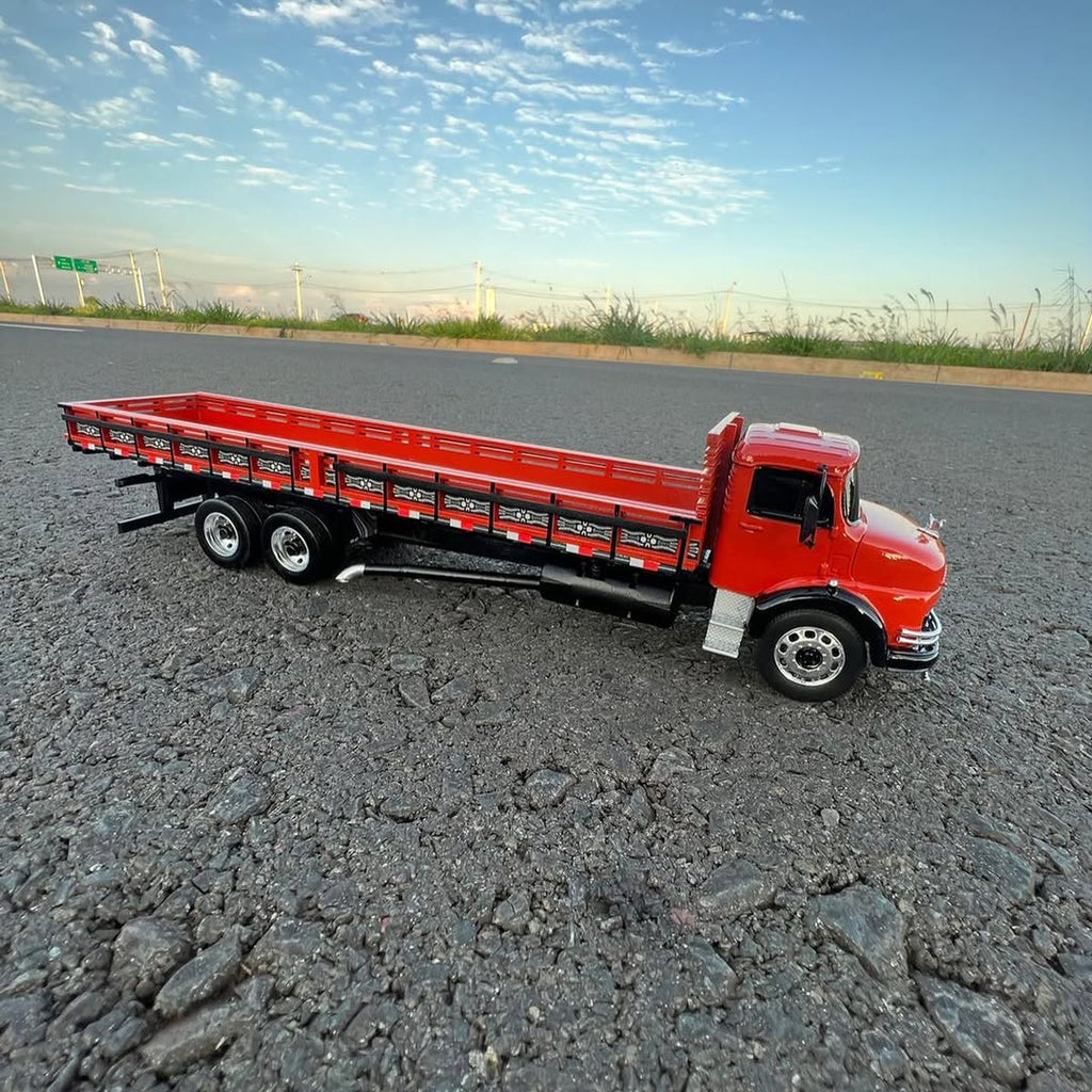 Miniatura Mercedes-Benz L-1113 Truck – Escala 1/12 (Controle Remoto)