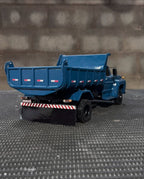 Miniatura Ford F-600 Basculante - Escala 1/24 (Controle Remoto)