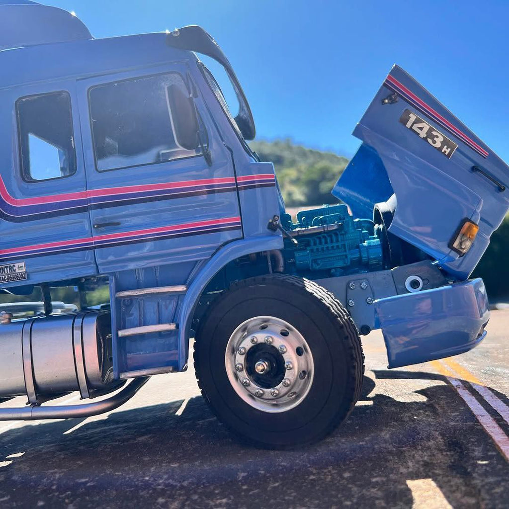 Miniatura Scania T143H Azul – Escala 1/24 (Controle Remoto)
