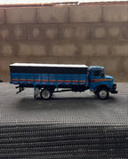 Miniatura Mercedes-Benz 1313 Graneleiro Azul – Escala 1/24 (Controle Remoto)